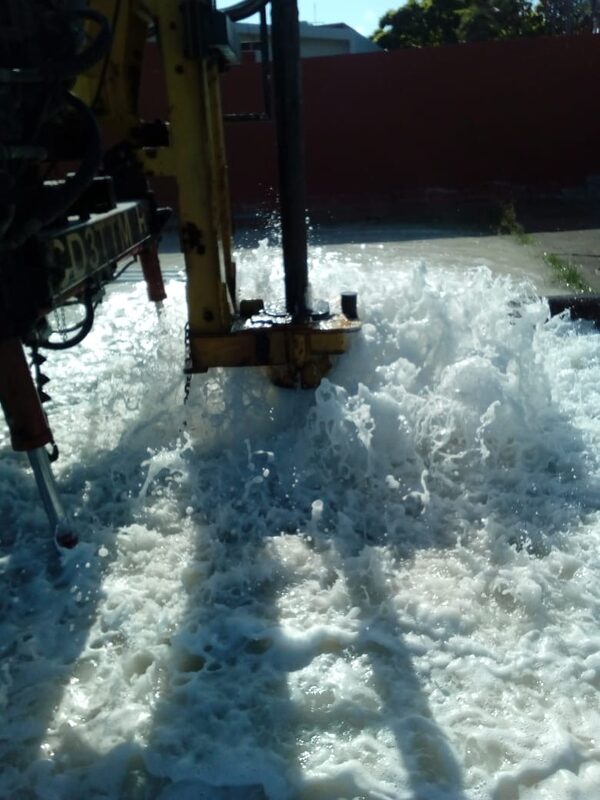 Perforación de pozo pluvial en sistema de drenaje en Mérida